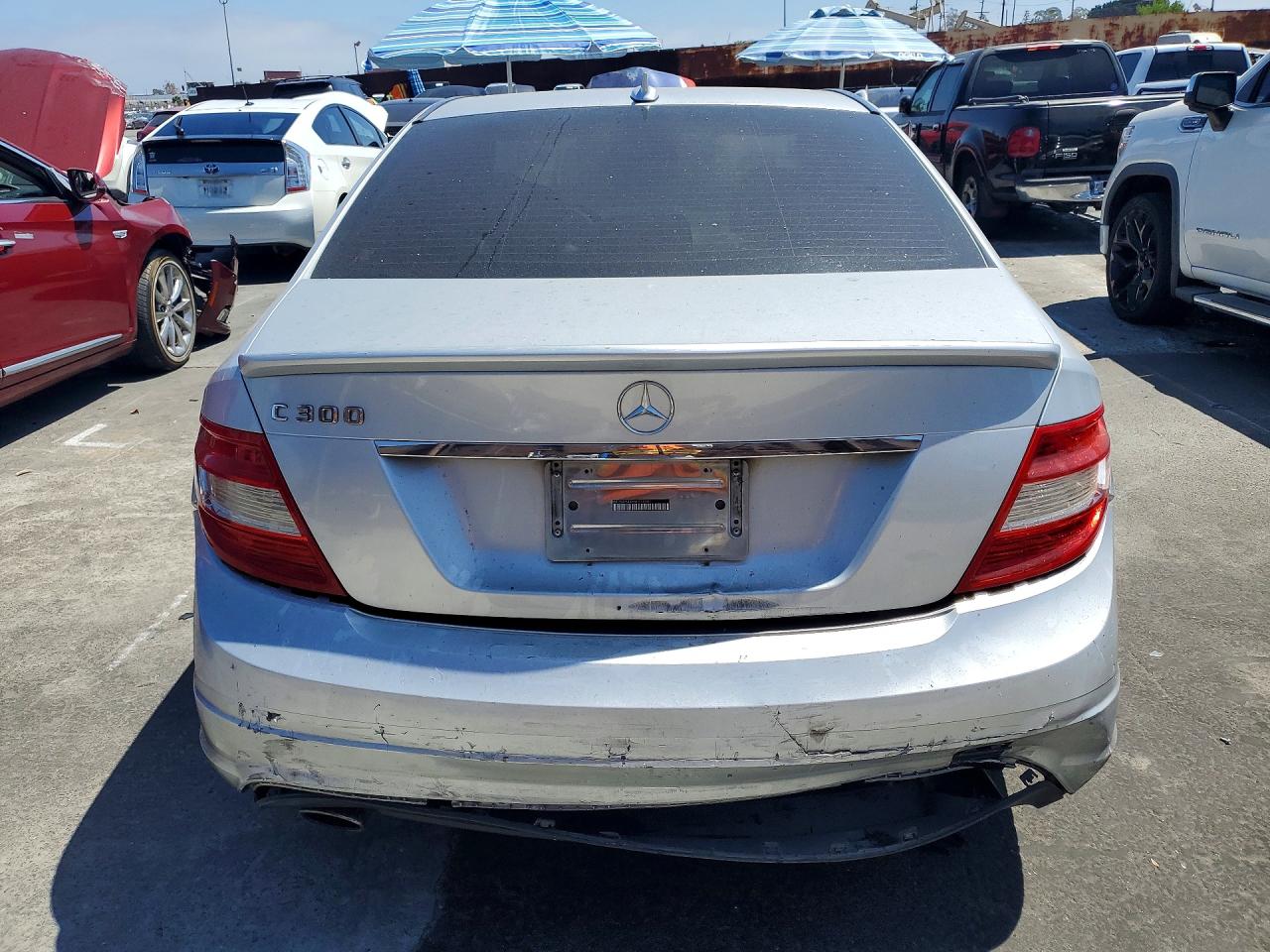 2009 Mercedes-benz C 300 Silver vin: WDDGF54XX9F216391