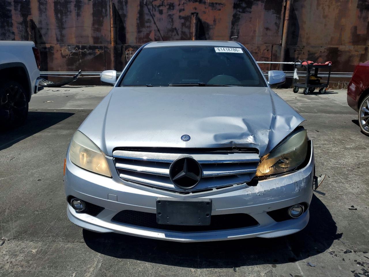 2009 Mercedes-benz C 300 Silver vin: WDDGF54XX9F216391