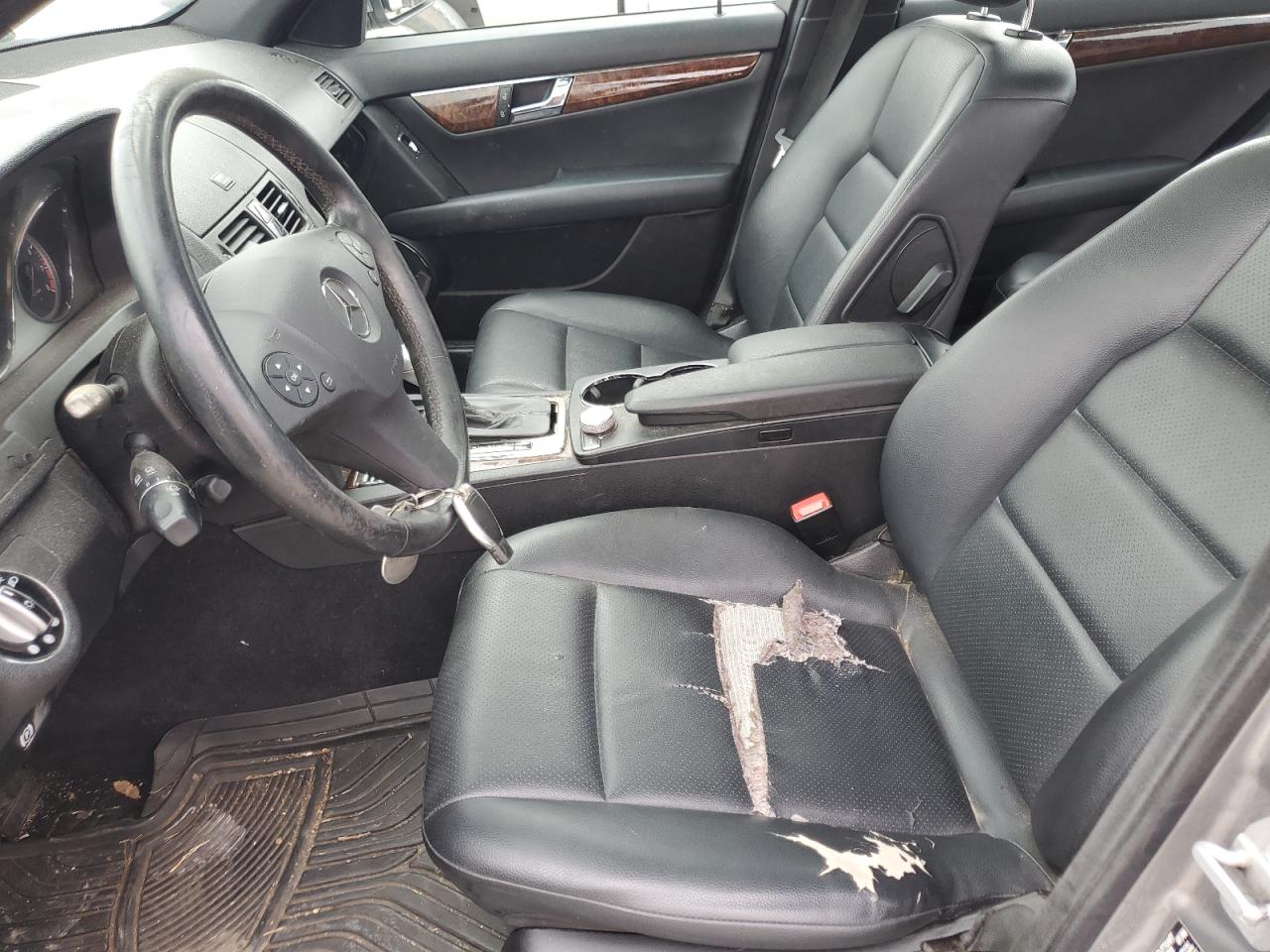 2009 Mercedes-benz C 300 Silver vin: WDDGF54XX9F218206