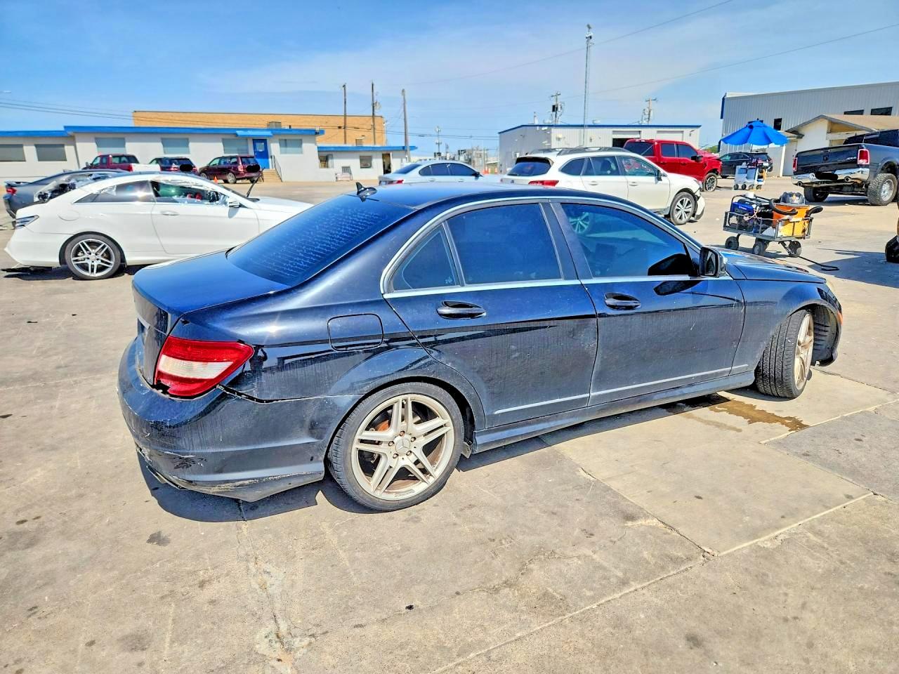 2009 Mercedes-benz C 300 Black vin: WDDGF54XX9F220909