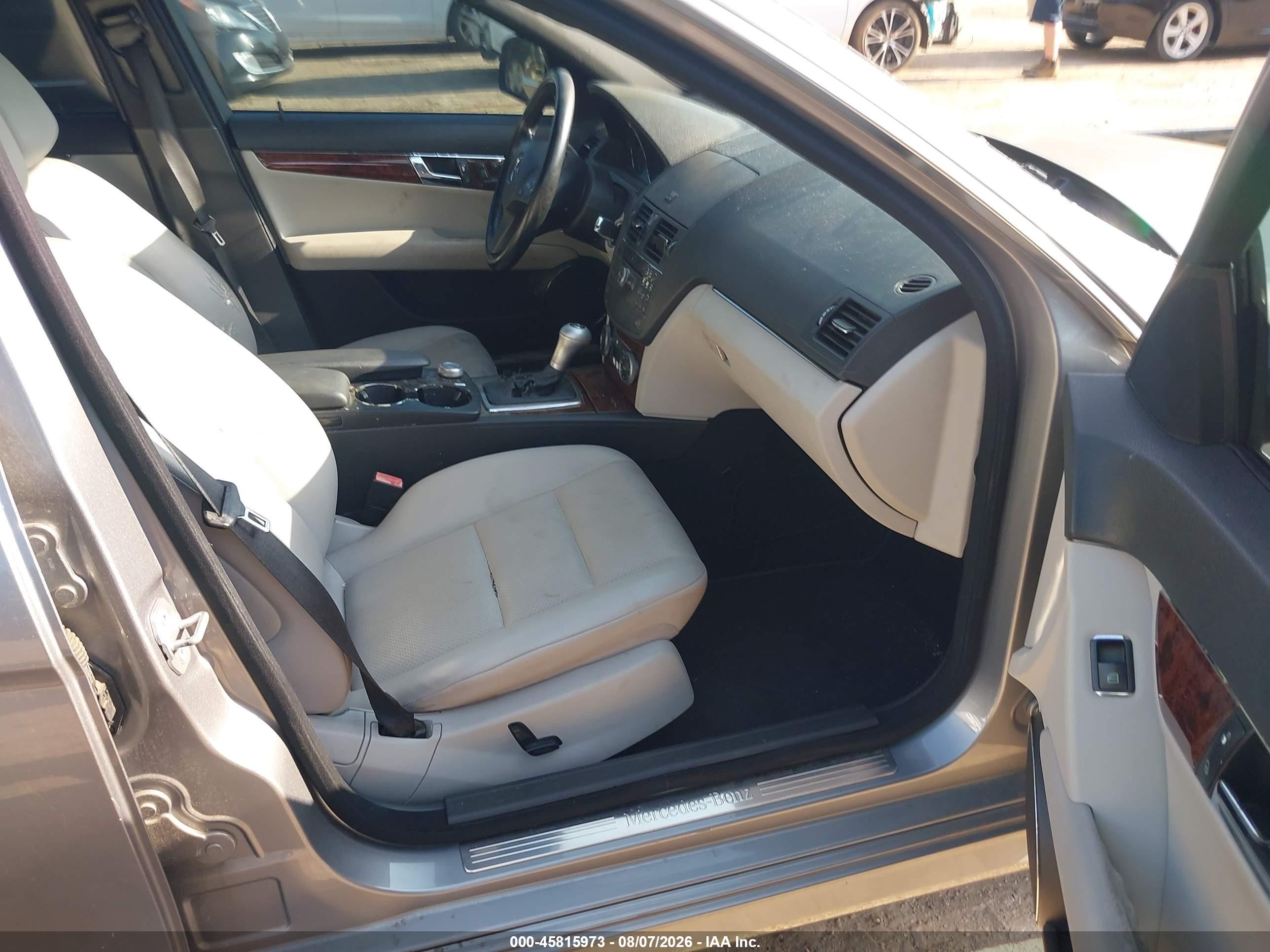 2009 Mercedes-benz C 300 Luxury/sport Gray vin: WDDGF54XX9R066930
