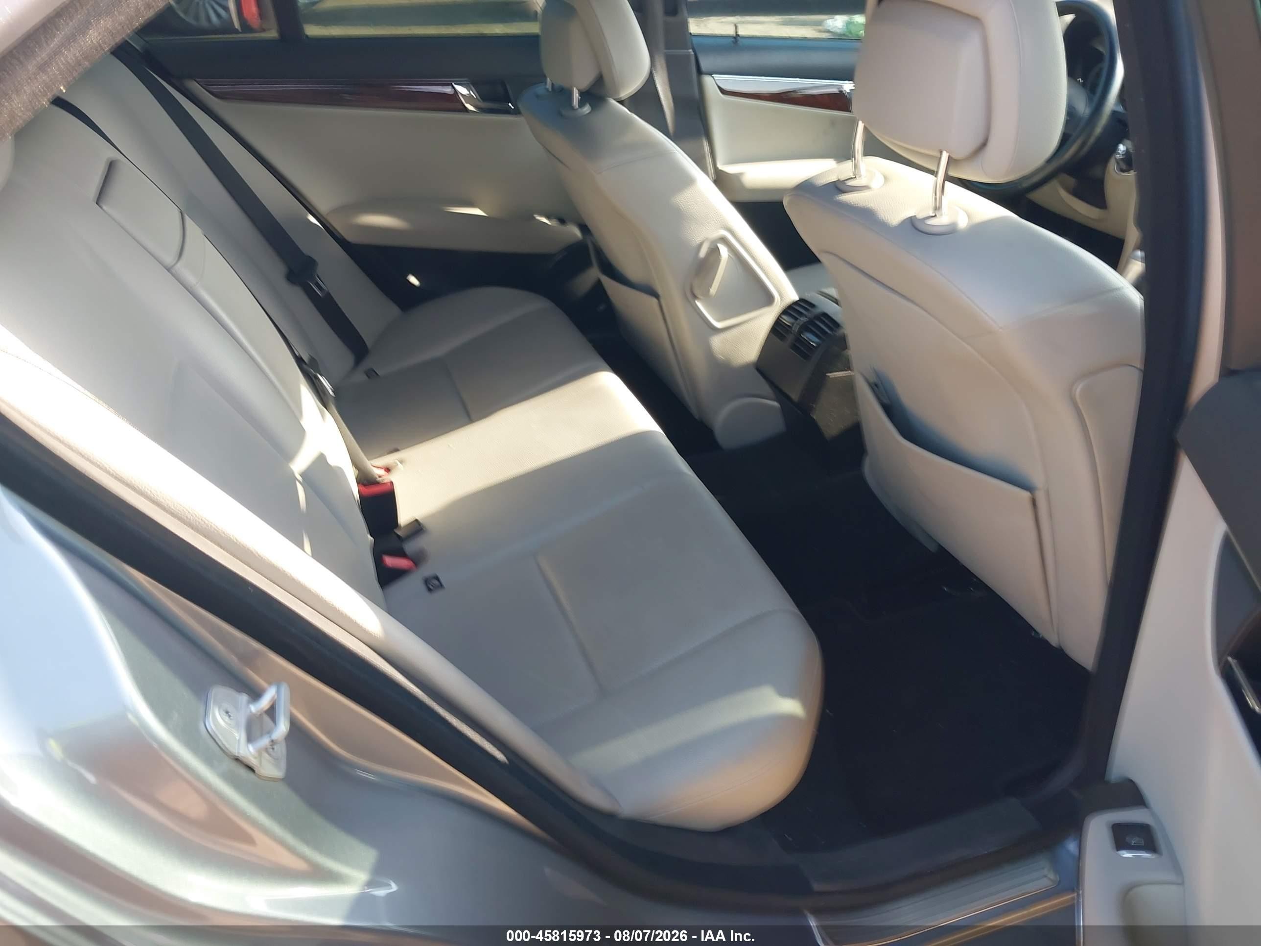 2009 Mercedes-benz C 300 Luxury/sport Gray vin: WDDGF54XX9R066930