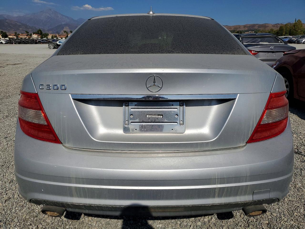 2009 Mercedes-benz C 300 Silver vin: WDDGF54XX9R074526