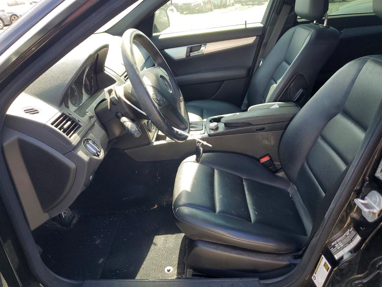 2009 Mercedes-benz C 300 Черный vin: WDDGF54XX9R082125