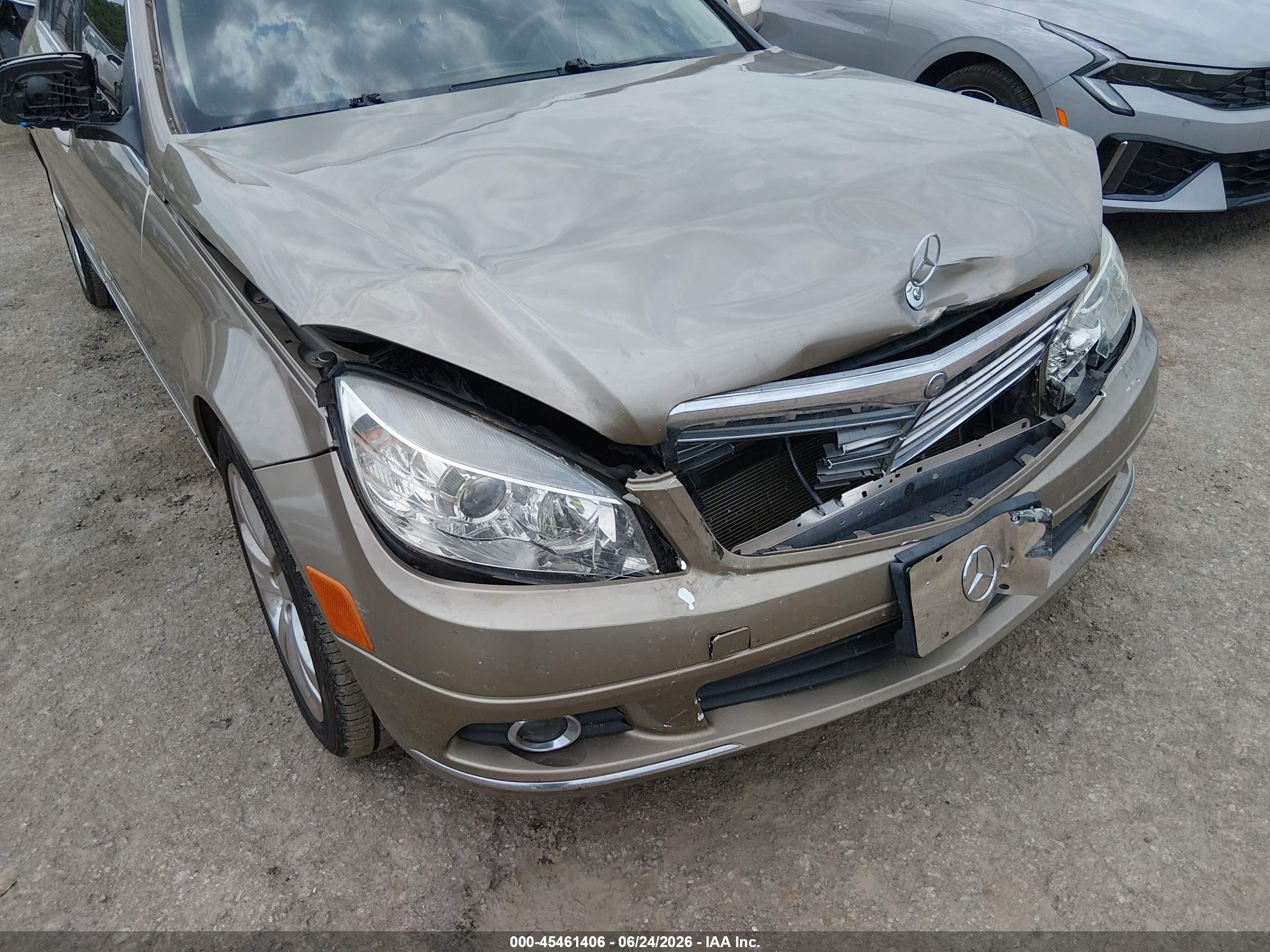 2009 Mercedes-benz C 300 Luxury/sport Tan vin: WDDGF54XX9R084666