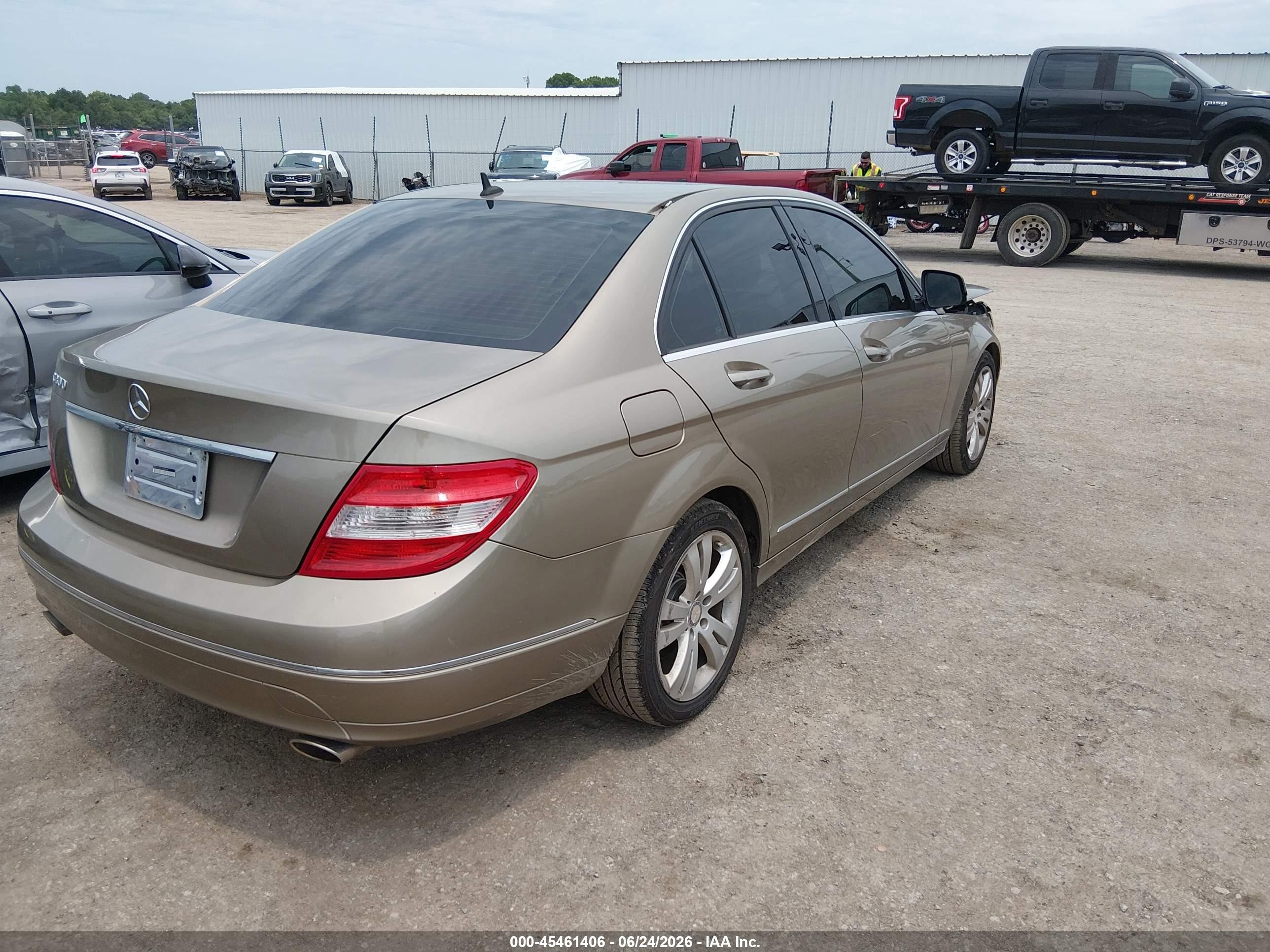 2009 Mercedes-benz C 300 Luxury/sport Tan vin: WDDGF54XX9R084666