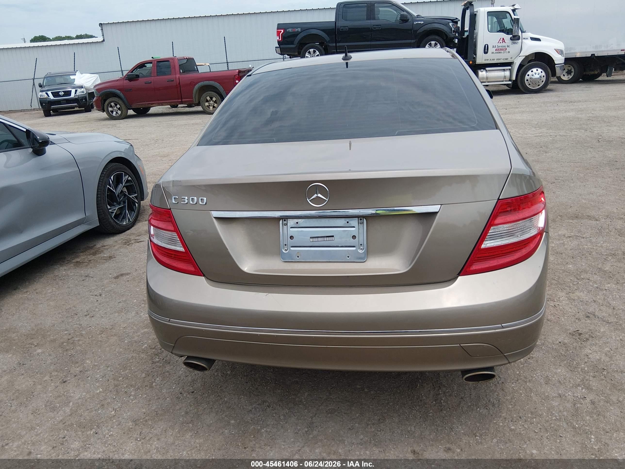 2009 Mercedes-benz C 300 Luxury/sport Tan vin: WDDGF54XX9R084666