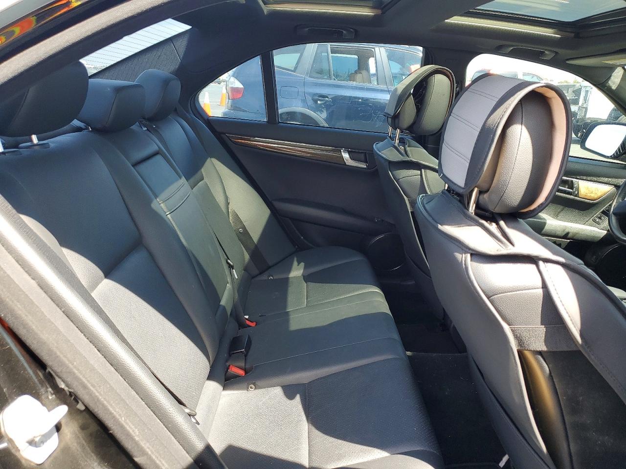 2008 Mercedes-benz C 350 Black vin: WDDGF56X08R036332