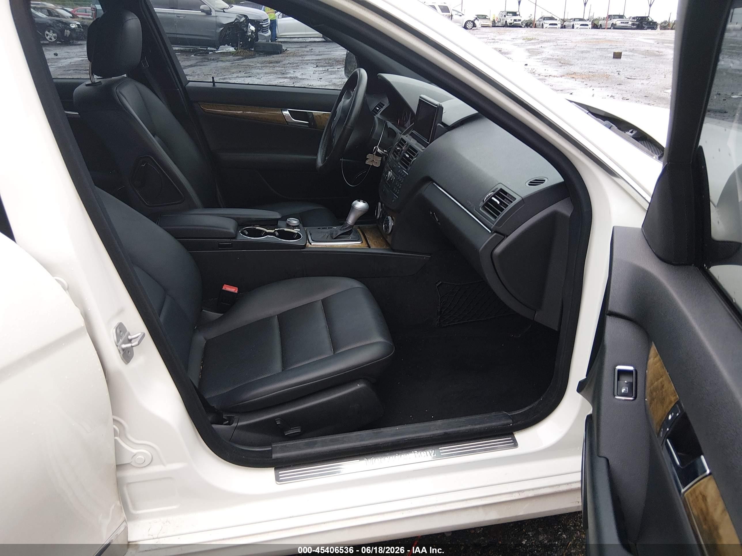 2008 Mercedes-benz C 350 Sport White vin: WDDGF56X18R026537