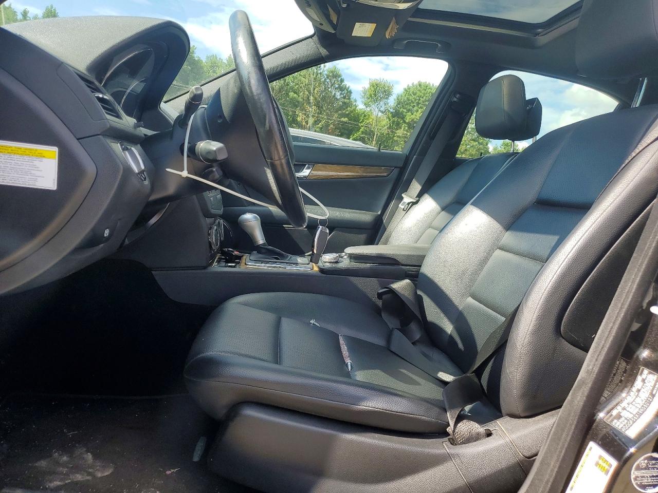 2009 Mercedes-benz C 350 Black vin: WDDGF56X19R050127