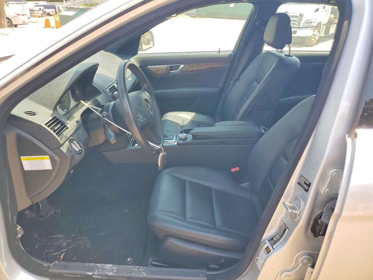 2008 Mercedes-benz C 350 Silver vin: WDDGF56X28F043154
