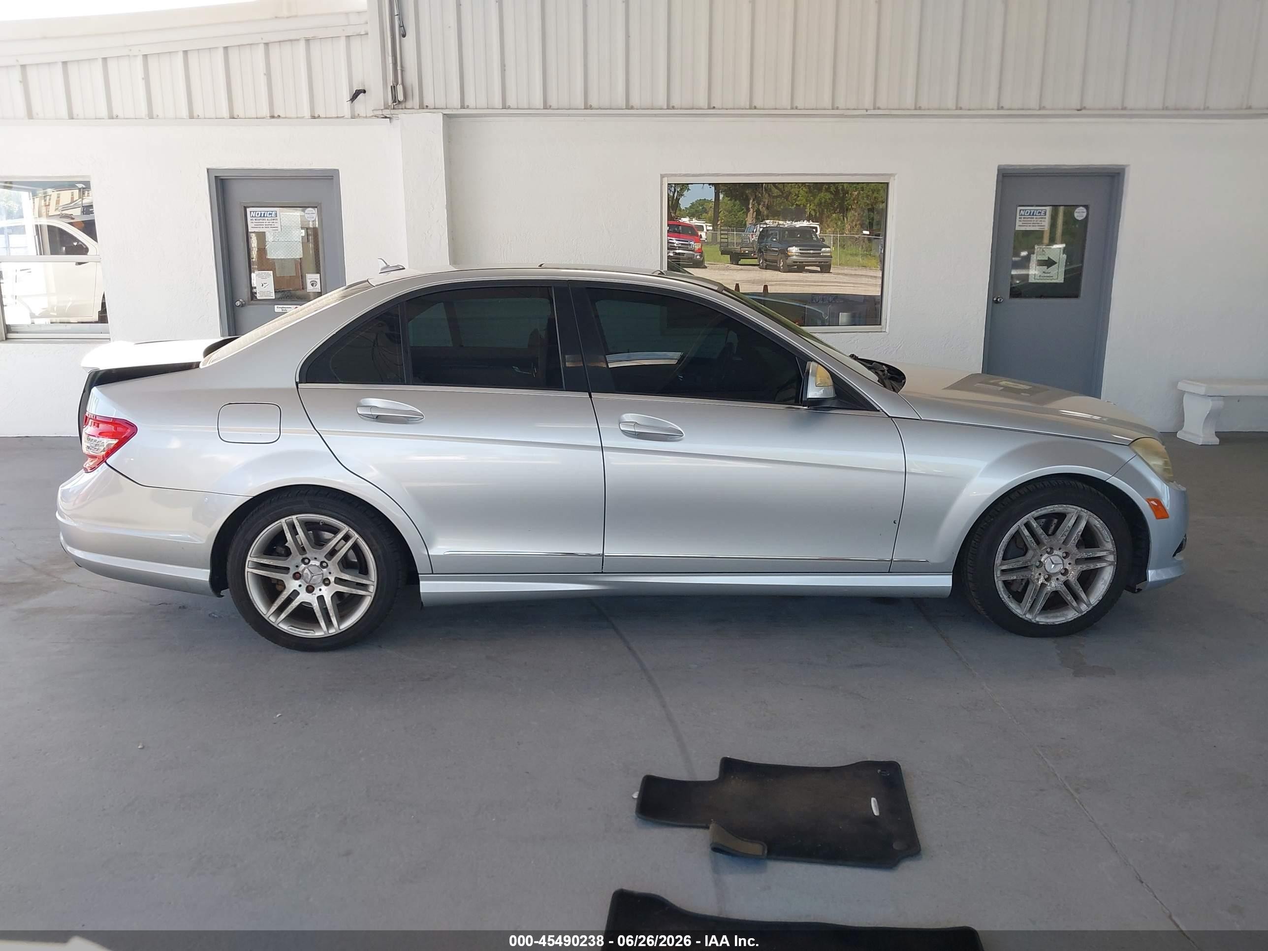 2008 Mercedes-benz C 350 Sport Silver vin: WDDGF56X28F067714