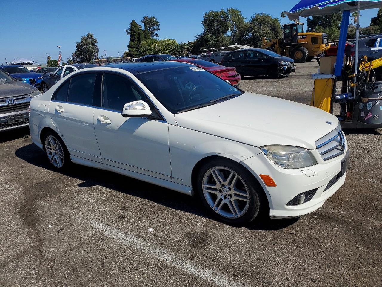 2009 Mercedes-benz C 350 White vin: WDDGF56X29F209562