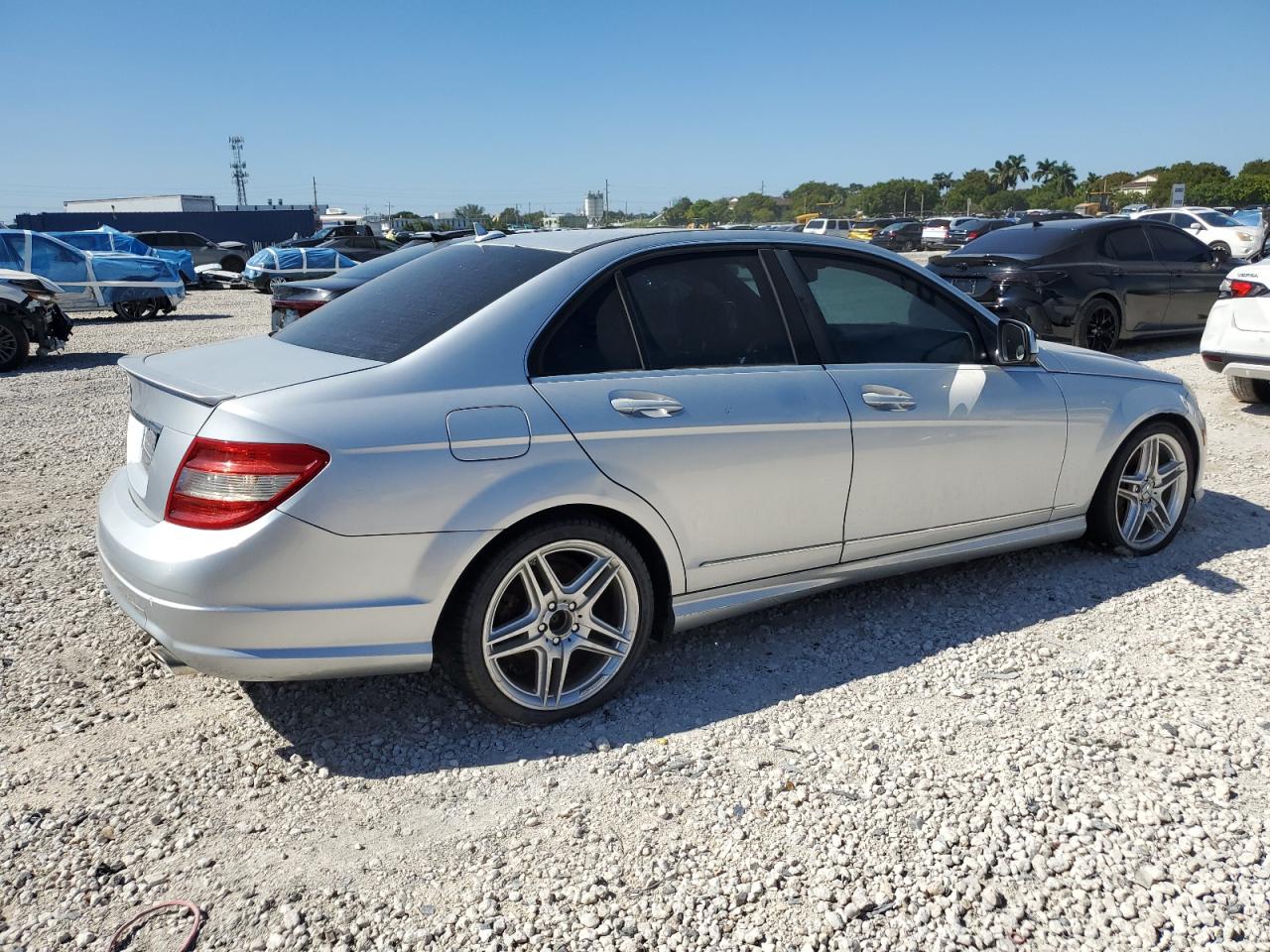 2009 Mercedes-benz C 350 Silver vin: WDDGF56X29R045843