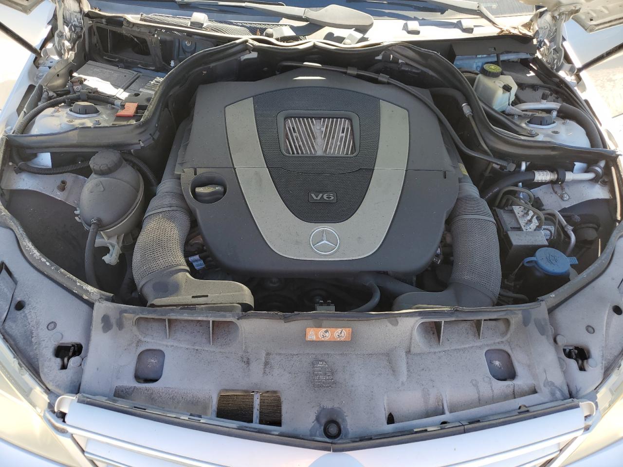 2009 Mercedes-benz C 350 Silver vin: WDDGF56X29R045843