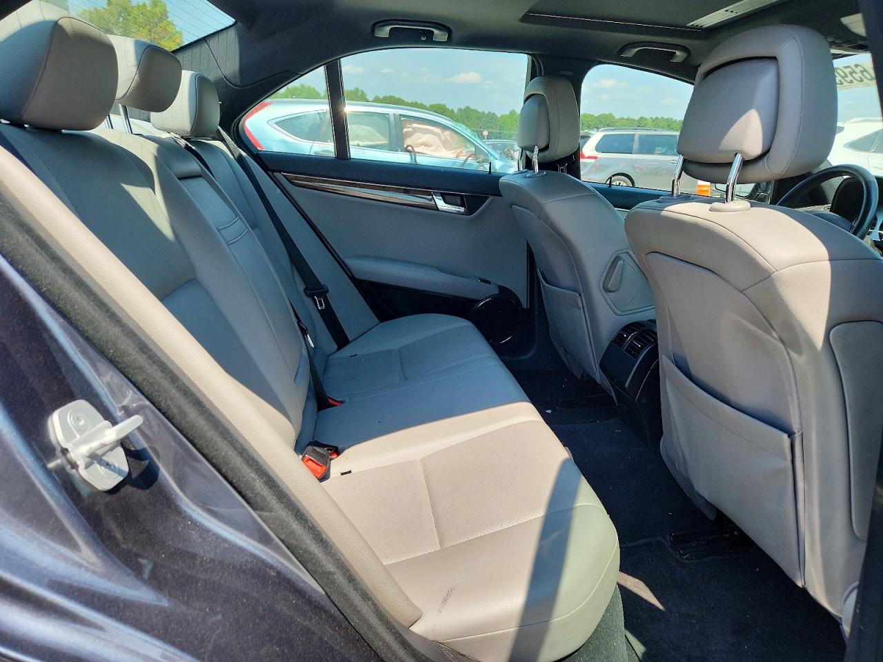 2008 Mercedes-benz C 350 Gray vin: WDDGF56X38R026538