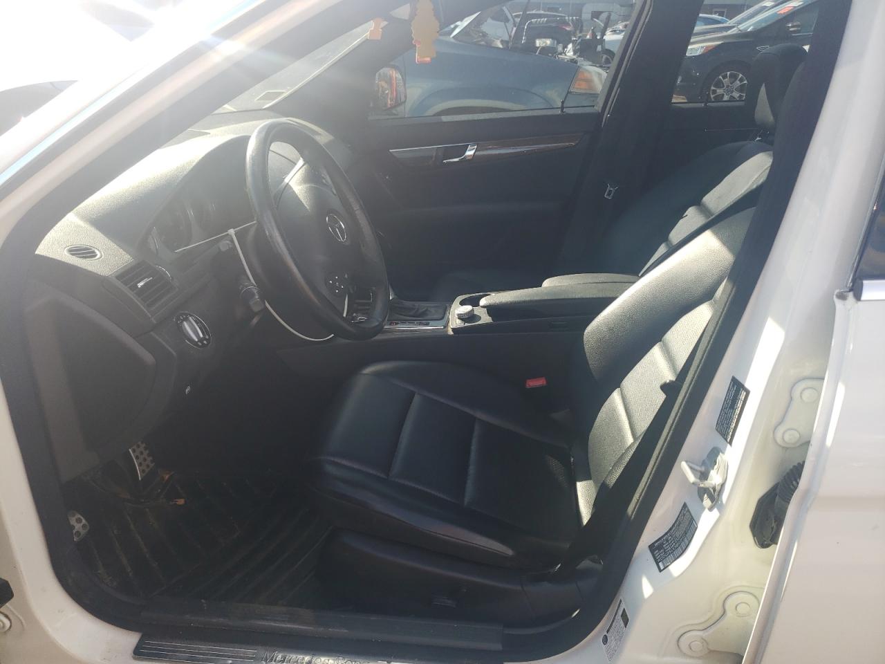 2008 Mercedes-benz C 350 Белый vin: WDDGF56X38R039421