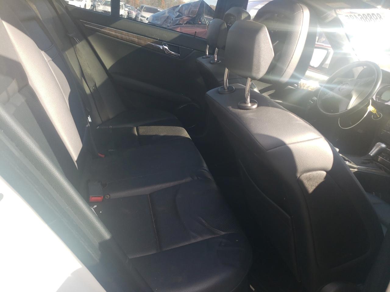 2008 Mercedes-benz C 350 Белый vin: WDDGF56X38R039421