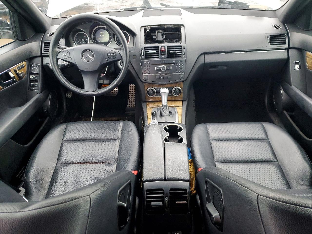 2009 Mercedes Benz C 350 White vin: WDDGF56X39F199785