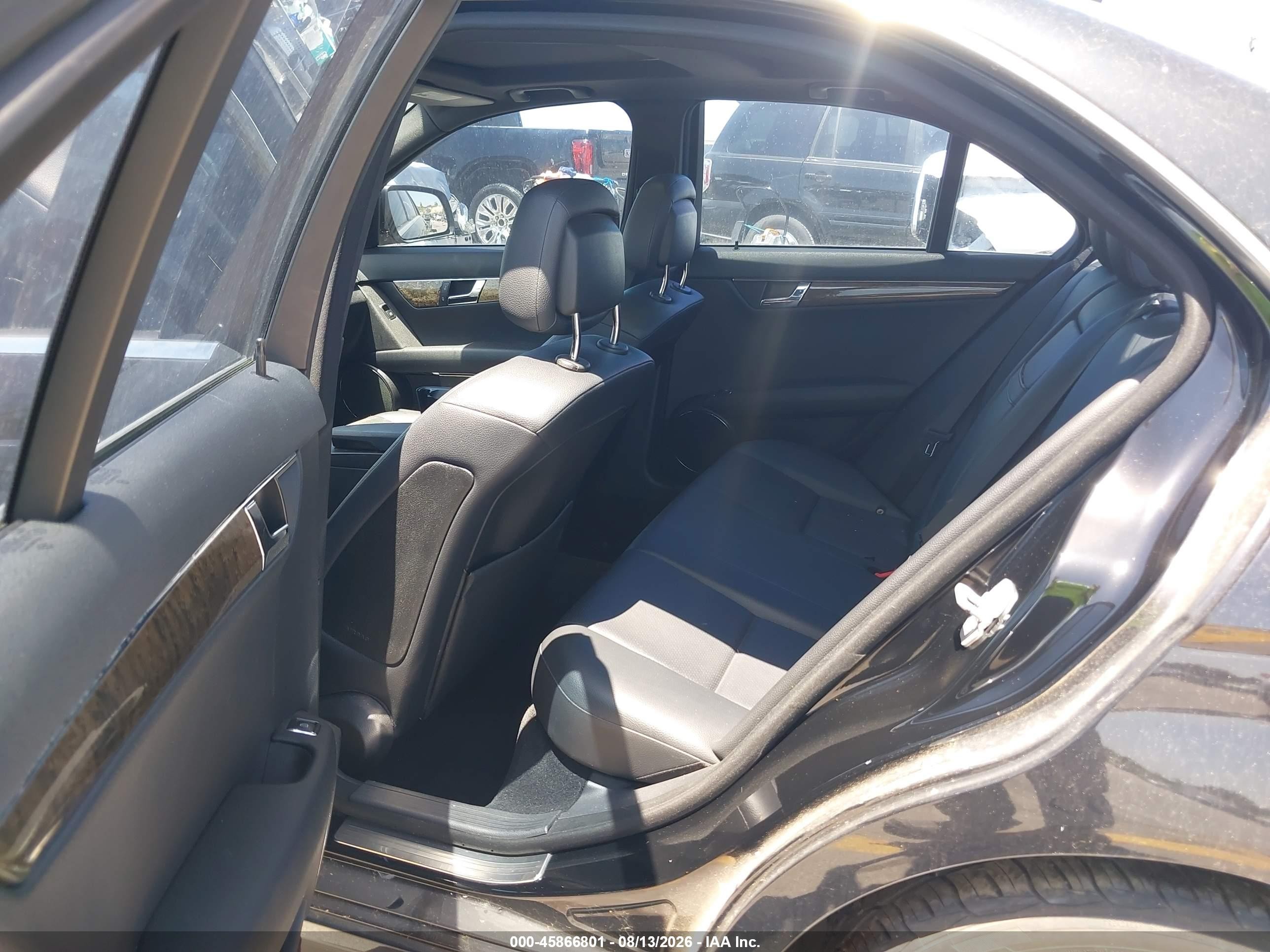 2008 Mercedes-benz C 350 Sport Dark Blue vin: WDDGF56X58F138274
