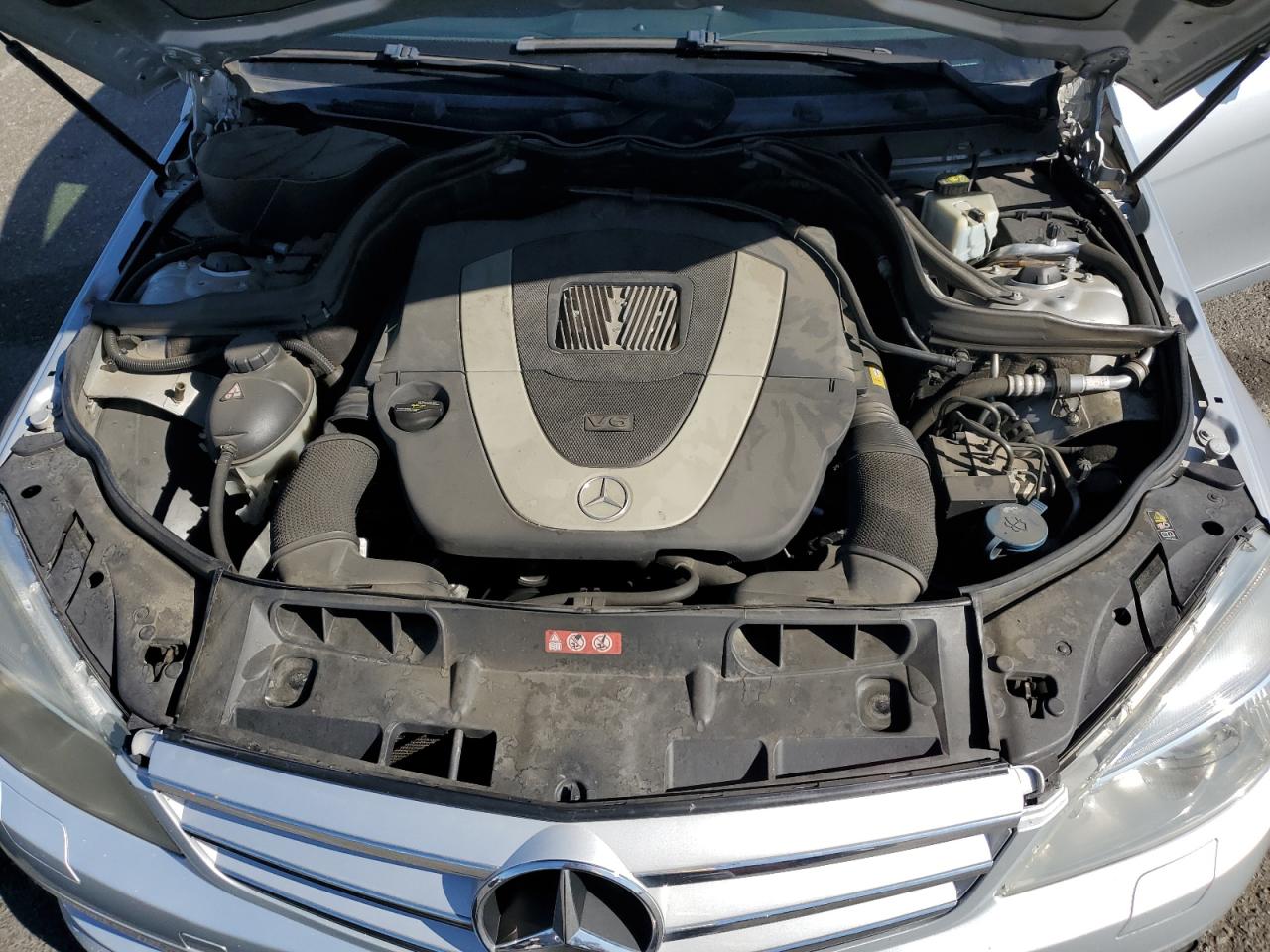 2008 Mercedes-benz C 350 Silver vin: WDDGF56X58F138534
