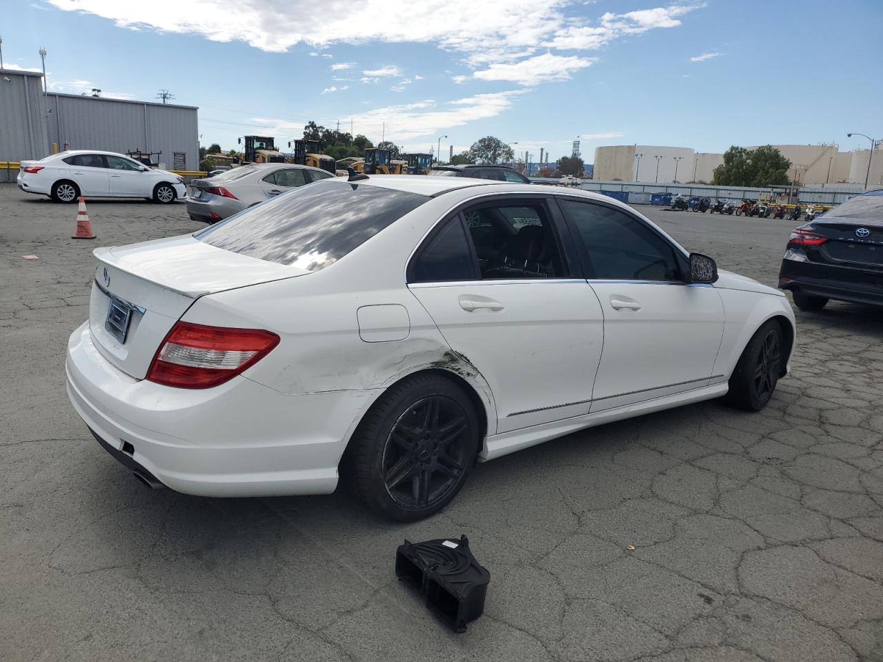2008 Mercedes-benz C 350 White vin: WDDGF56X58F145418