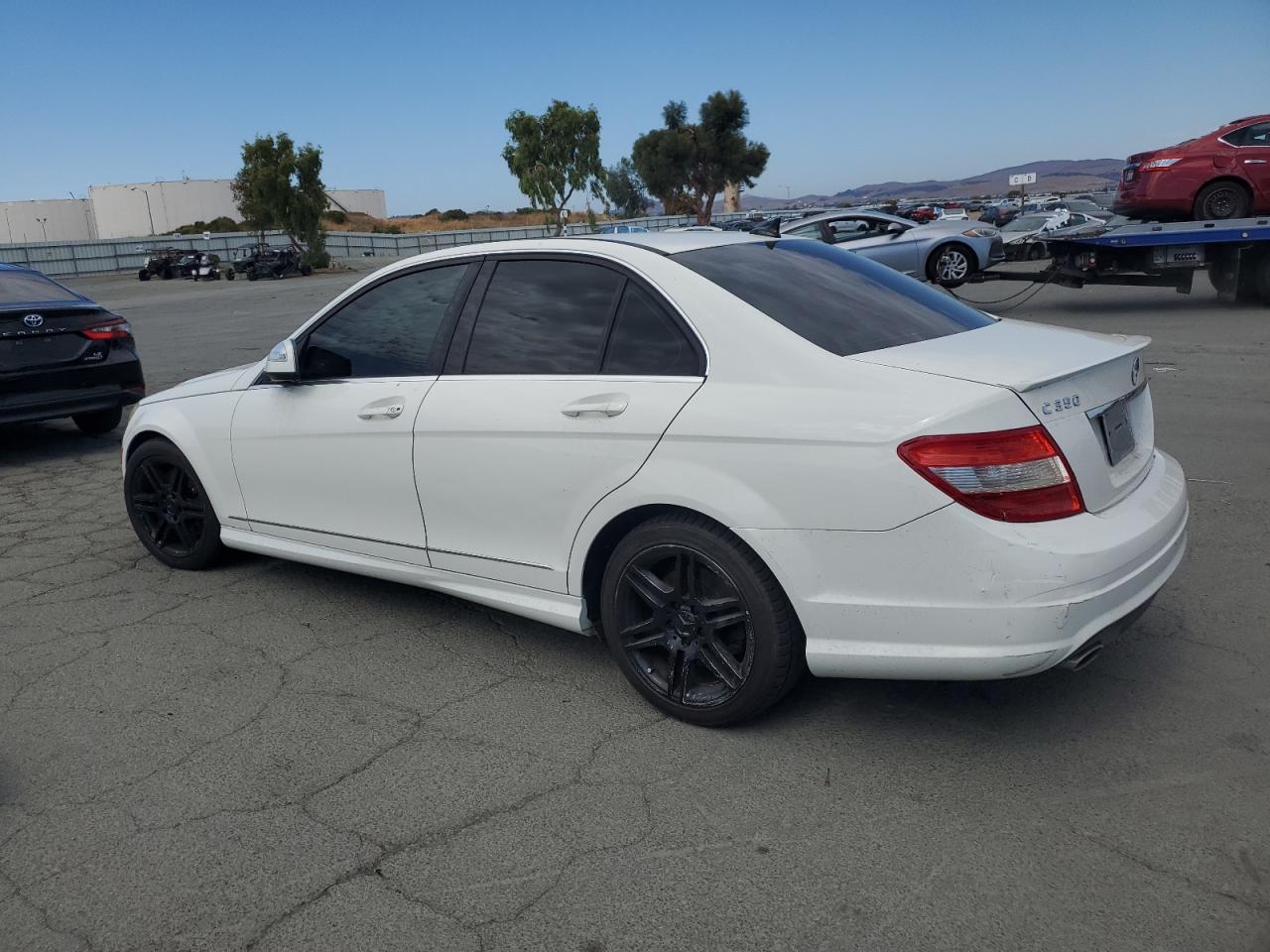 2008 Mercedes-benz C 350 White vin: WDDGF56X58F145418