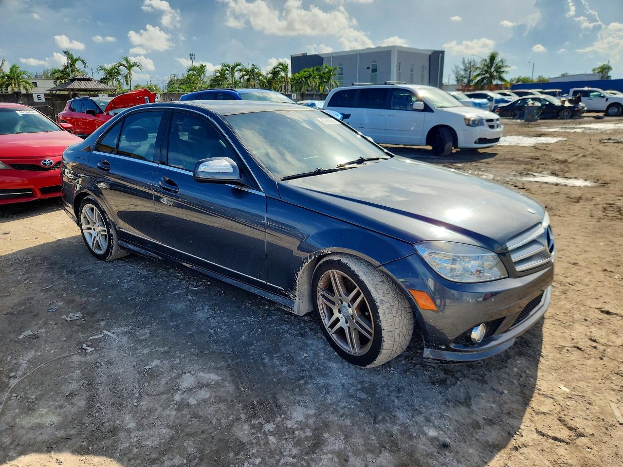 2009 Mercedes-benz C 350 Gray vin: WDDGF56X59R068355