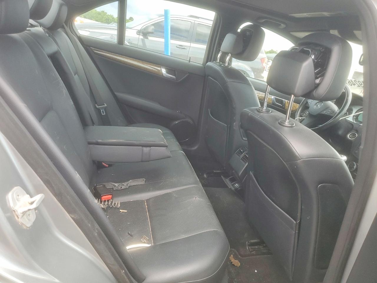 2008 Mercedes-benz C 350 Серый vin: WDDGF56X68F128711