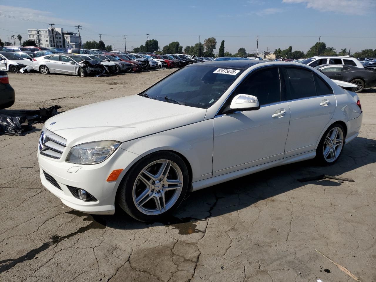 2009 Mercedes-benz C 350 Белый vin: WDDGF56X69F213095