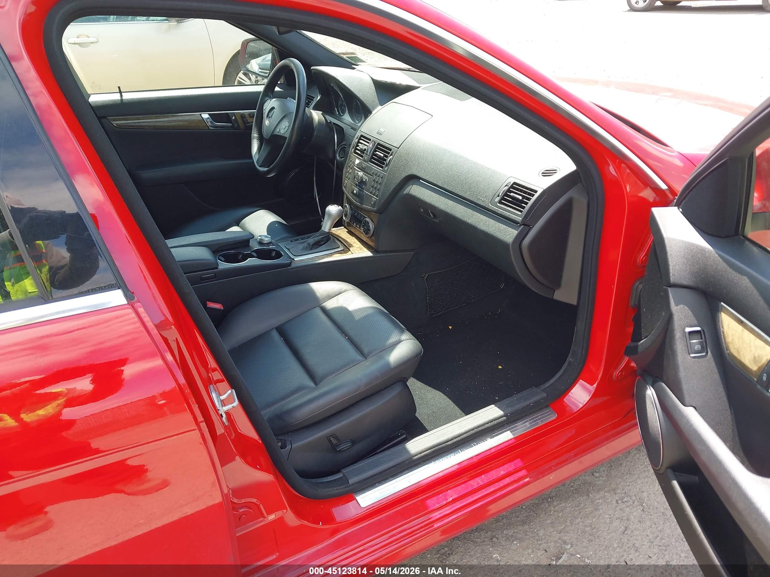 2009 Mercedes-benz C 350 Sport Red vin: WDDGF56X79R042002