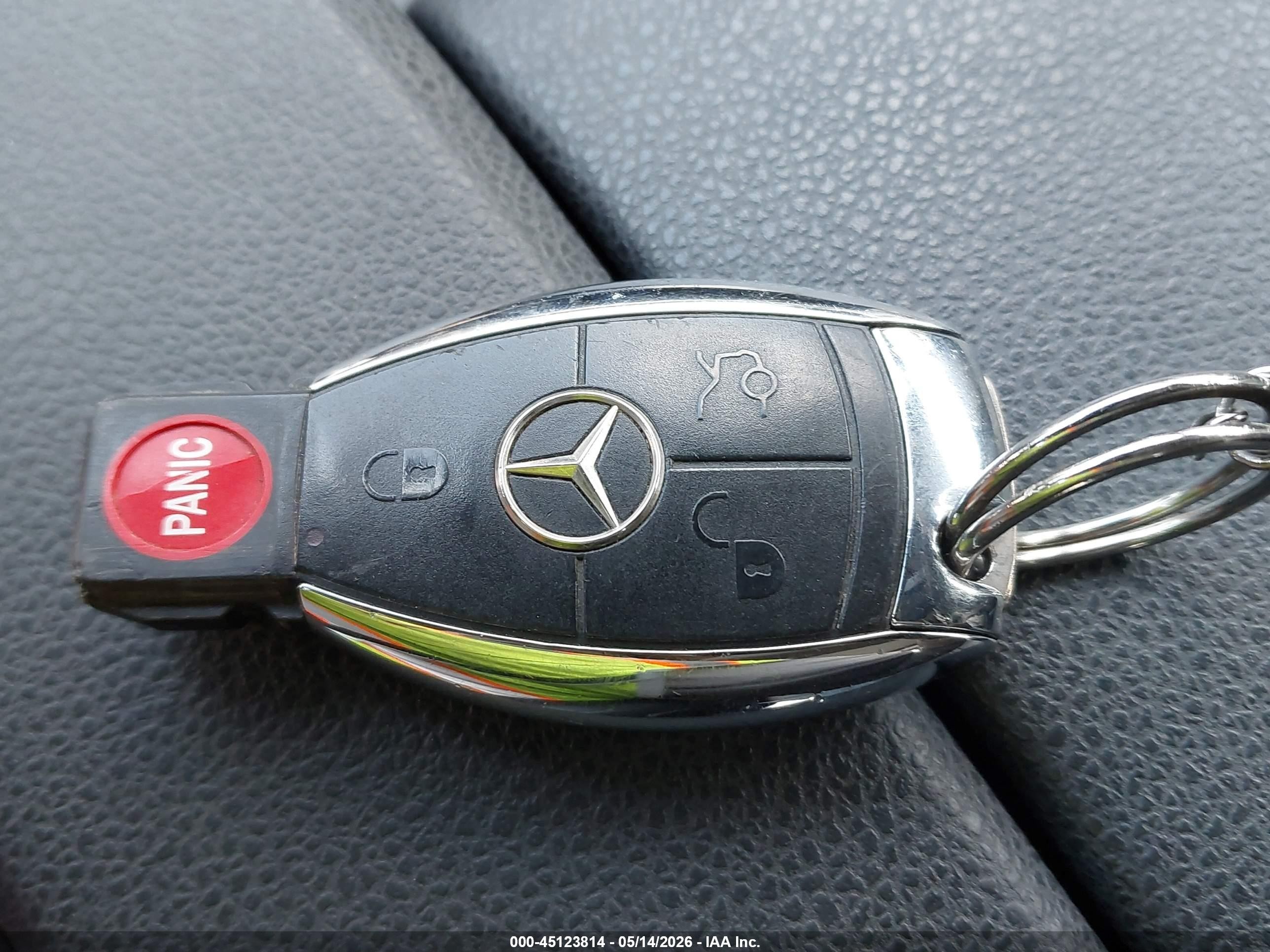 2009 Mercedes-benz C 350 Sport Red vin: WDDGF56X79R042002