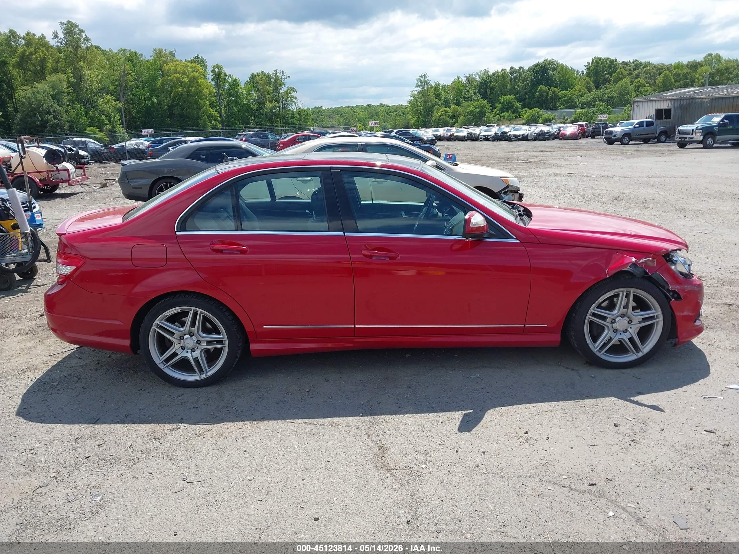 2009 Mercedes-benz C 350 Sport Red vin: WDDGF56X79R042002