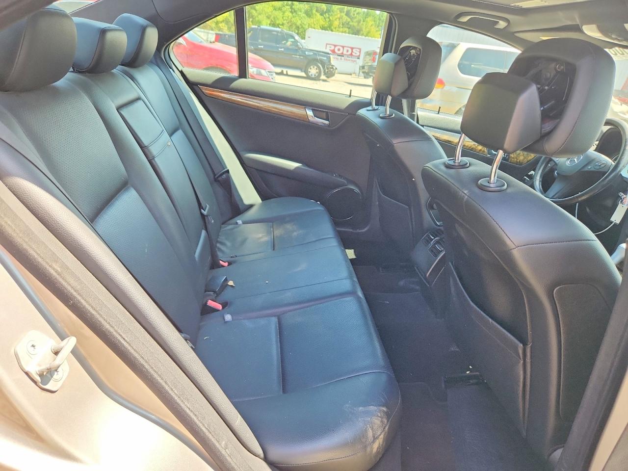 2008 Mercedes-benz C 350 Brown vin: WDDGF56X88F187310