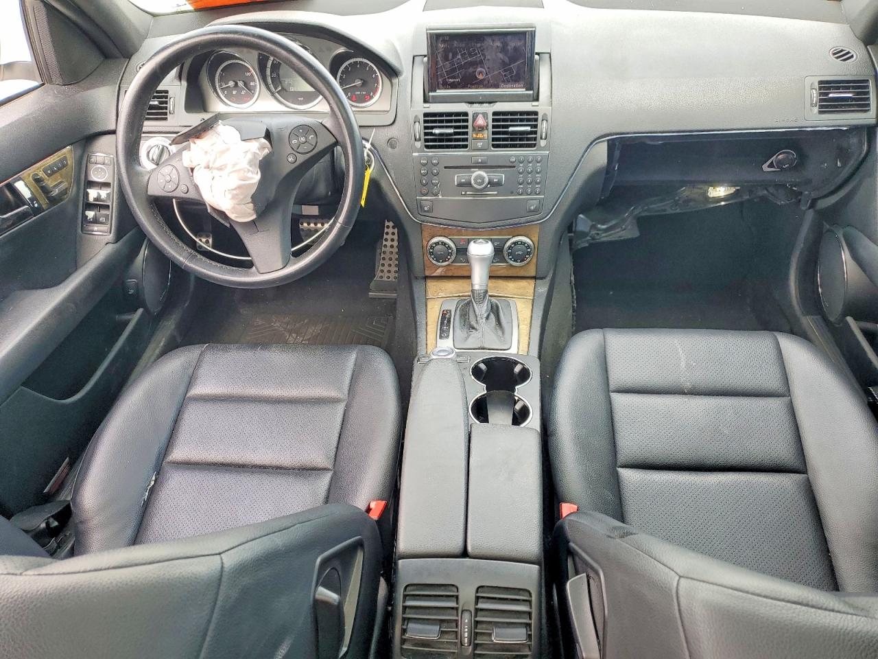 2009 Mercedes-benz C 350 Белый vin: WDDGF56X89R047788