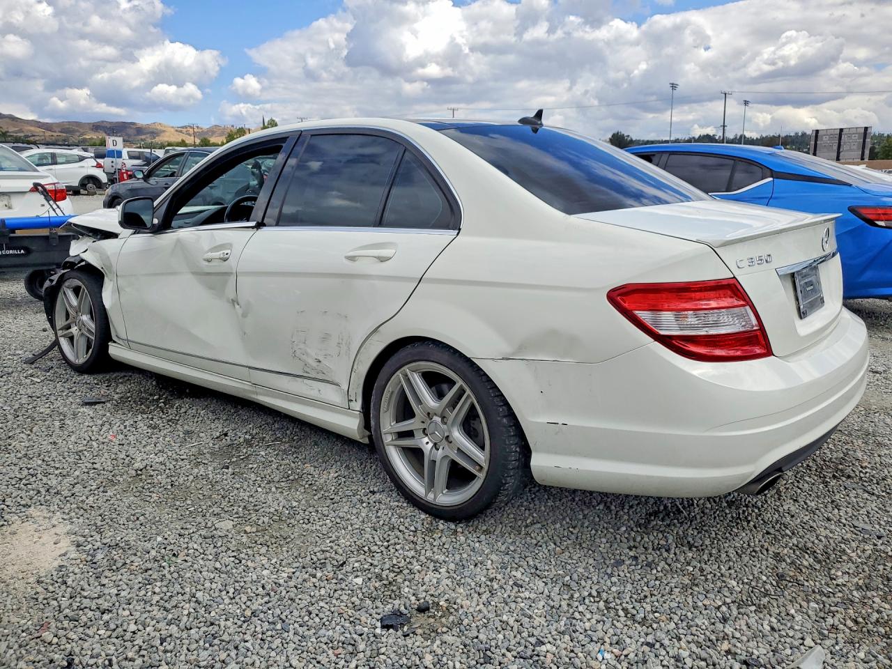 2009 Mercedes-benz C 350 Белый vin: WDDGF56X89R047788
