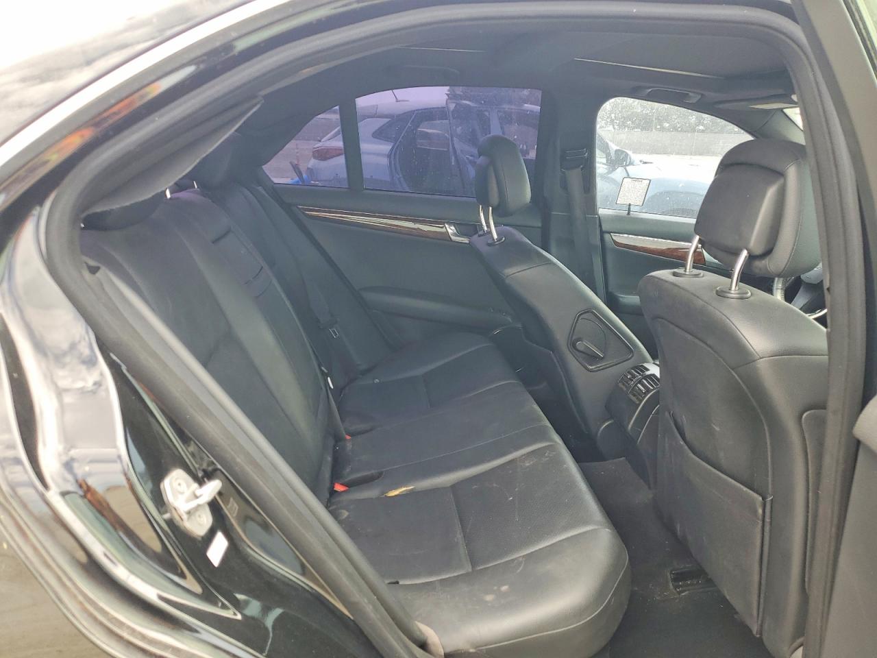 2009 Mercedes-benz C 350 Black vin: WDDGF56X99R052739