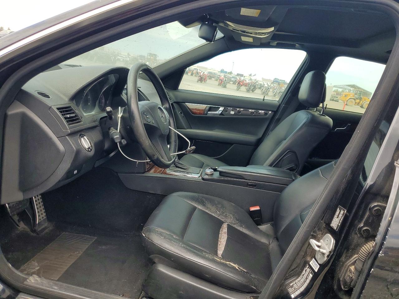 2009 Mercedes-benz C 350 Black vin: WDDGF56X99R052739
