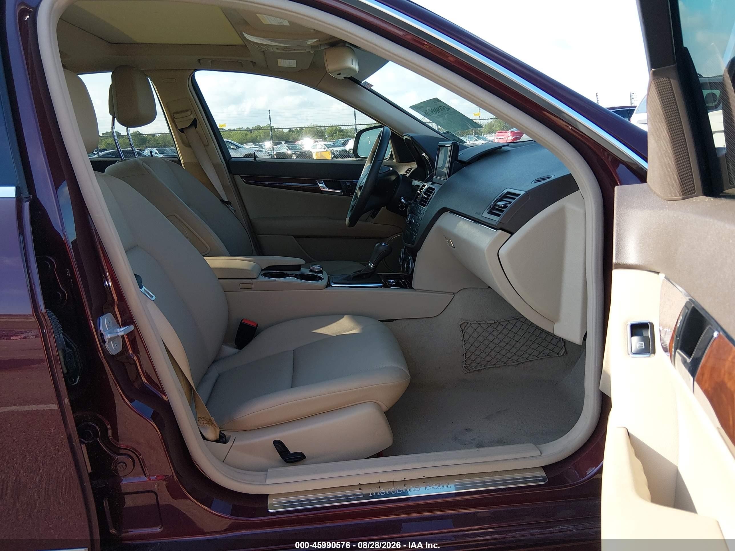 2009 Mercedes-benz C 350 Sport Red vin: WDDGF56X99R056712