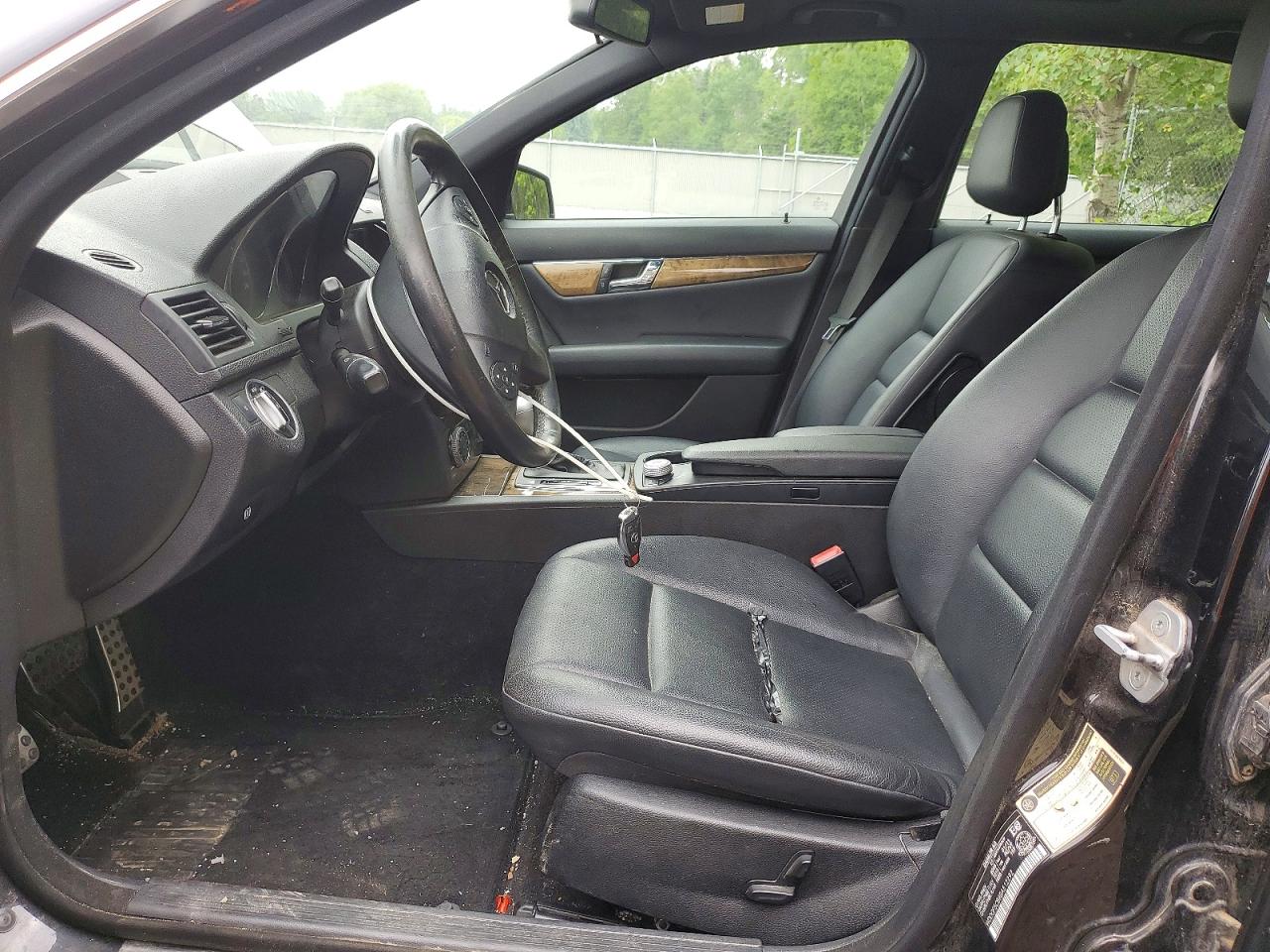 2011 Mercedes-benz C 250 Черный vin: WDDGF5CB8BA512292
