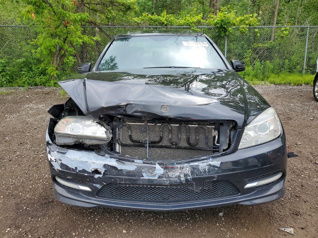2011 Mercedes-benz C 250 Черный vin: WDDGF5CB8BA512292