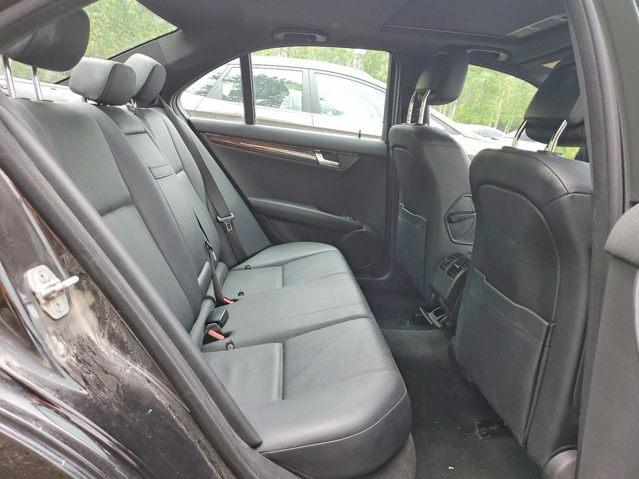 2011 Mercedes-benz C 250 Черный vin: WDDGF5CB8BA512292