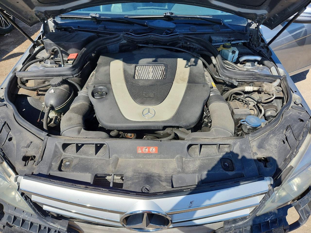 2011 Mercedes-benz C 250 Серый vin: WDDGF5CB9BF587828