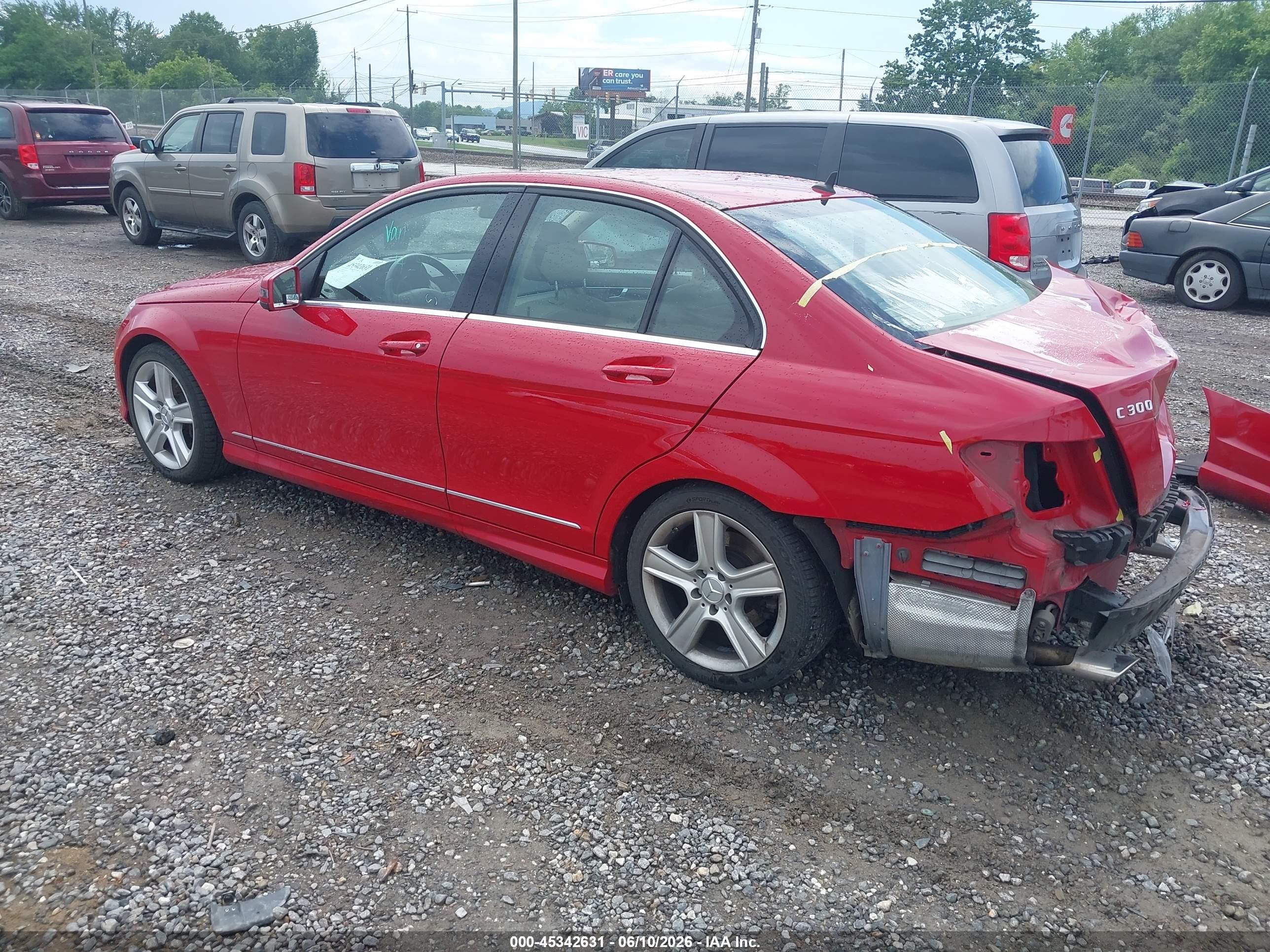2010 Mercedes-benz C 300 Luxury/sport Red vin: WDDGF5EB0AA394248