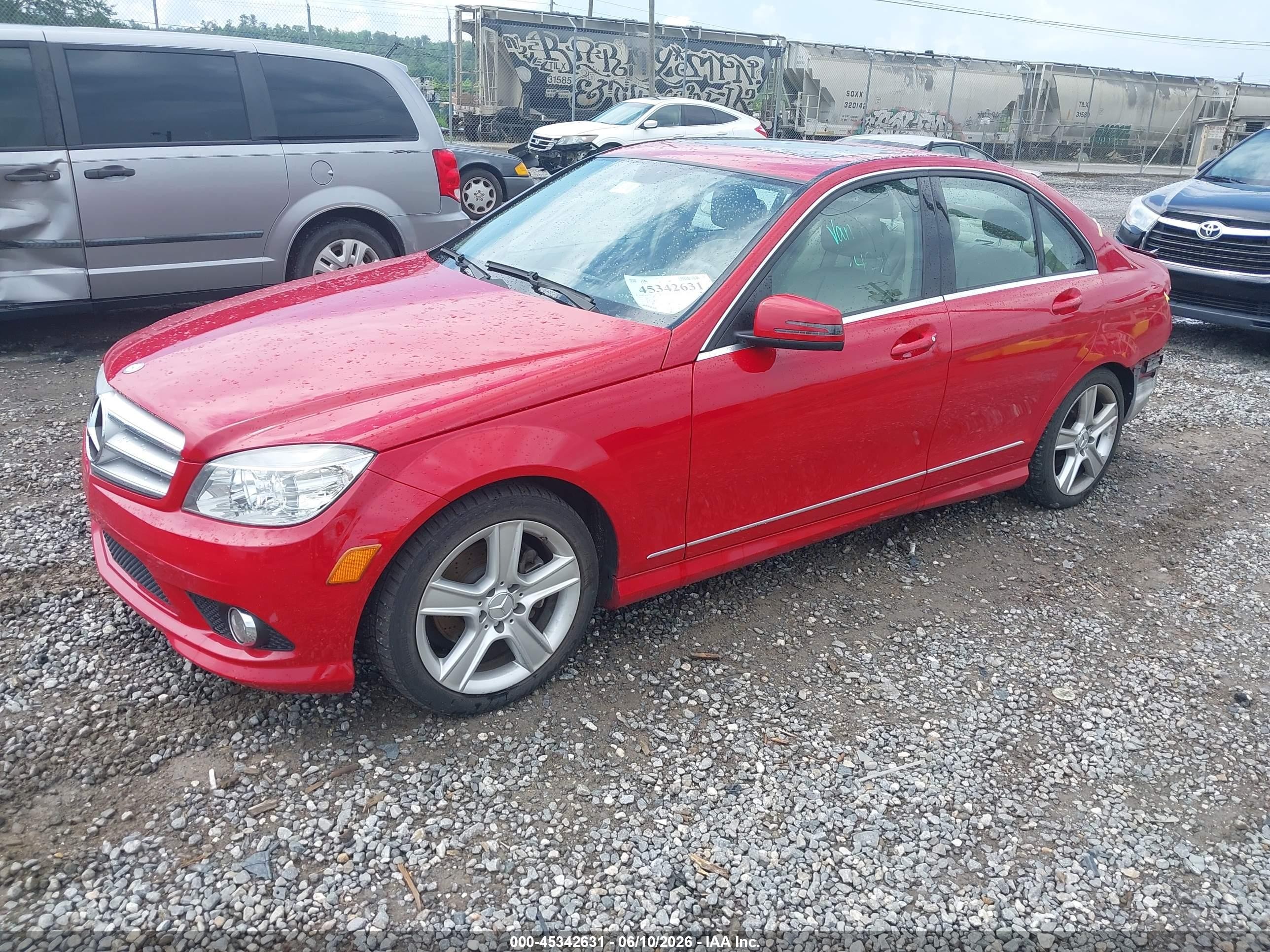 2010 Mercedes-benz C 300 Luxury/sport Red vin: WDDGF5EB0AA394248