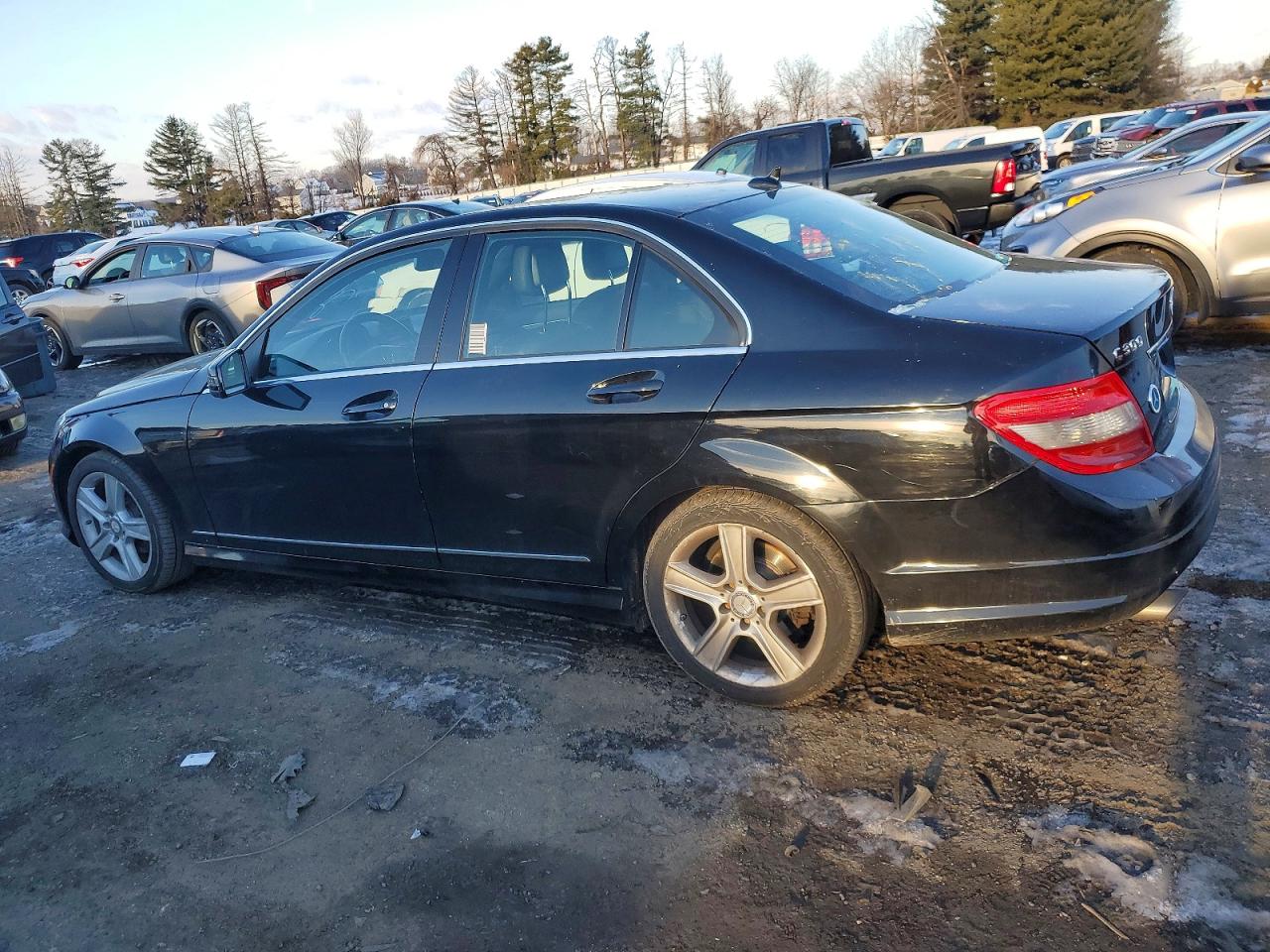 2010 Mercedes-benz C 300 Black vin: WDDGF5EB0AR096932