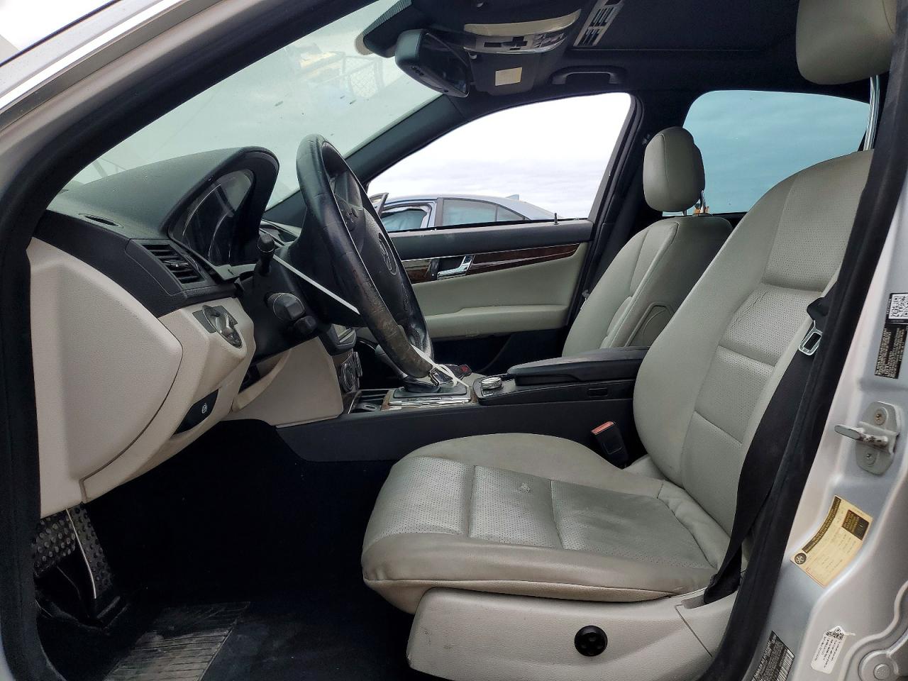 2010 Mercedes-benz C 300 Silver vin: WDDGF5EB0AR107654