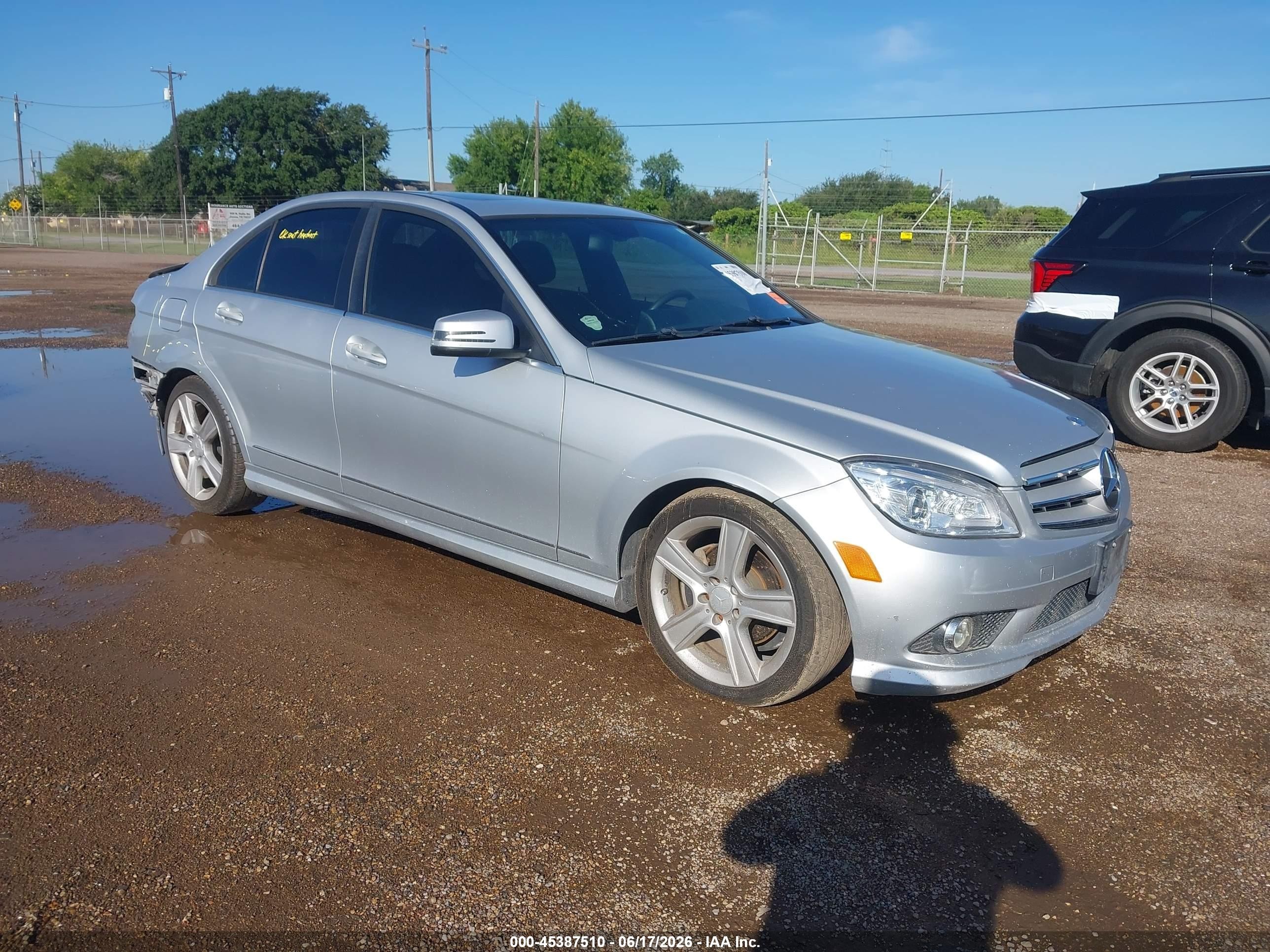 2010 Mercedes-benz C 300 Luxury/sport Серебряный vin: WDDGF5EB0AR127287