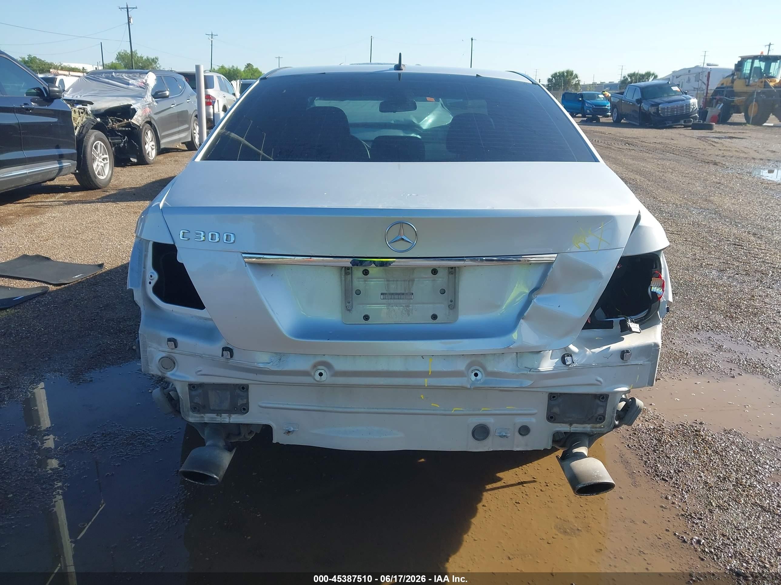 2010 Mercedes-benz C 300 Luxury/sport Серебряный vin: WDDGF5EB0AR127287