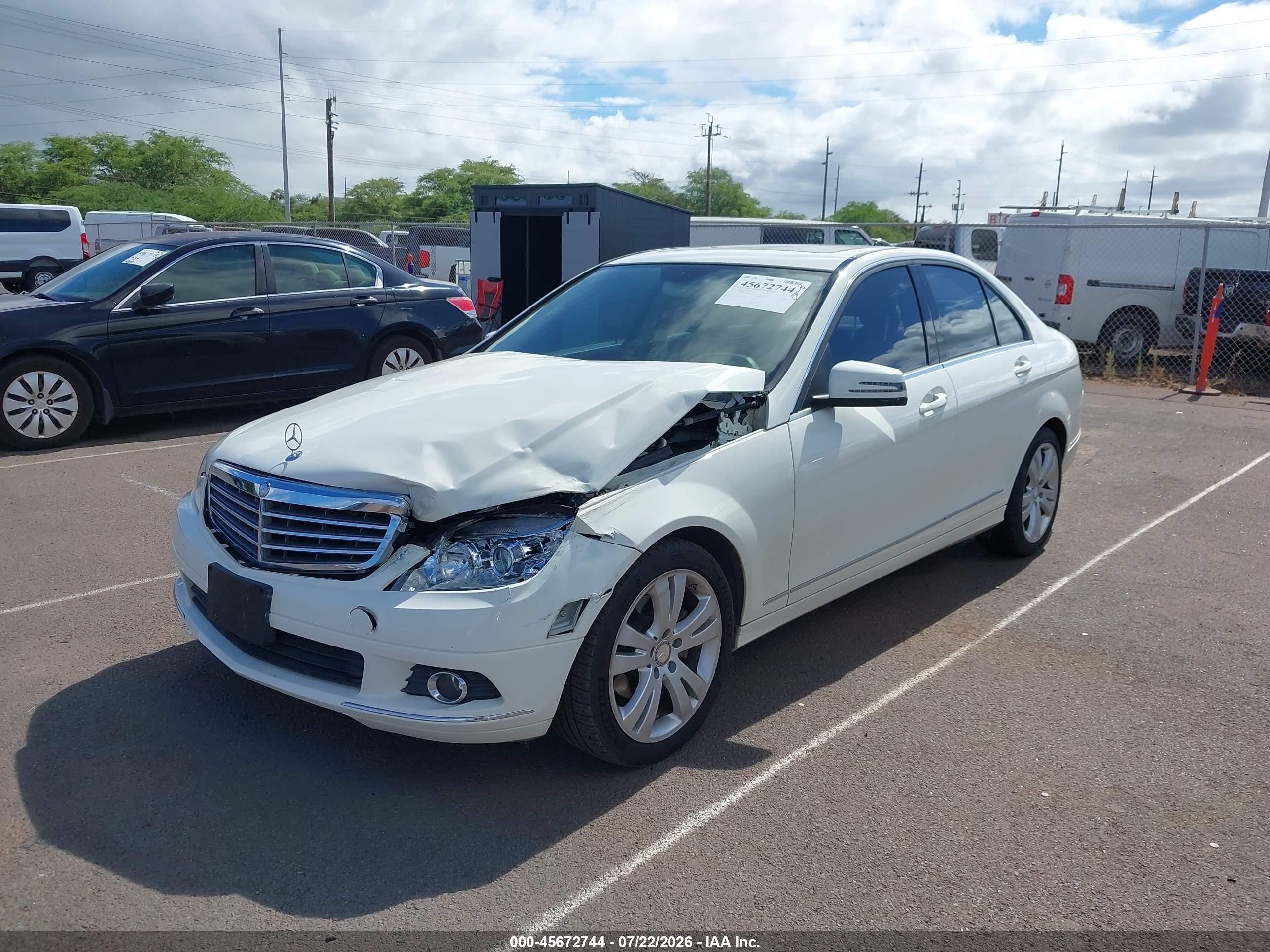 2010 Mercedes-benz C 300 Luxury White vin: WDDGF5EB0AR131209